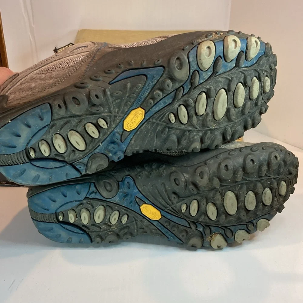 Merrell Chameleon Arc Wind in pewter size 6.‎ Vibran sole. Box 17